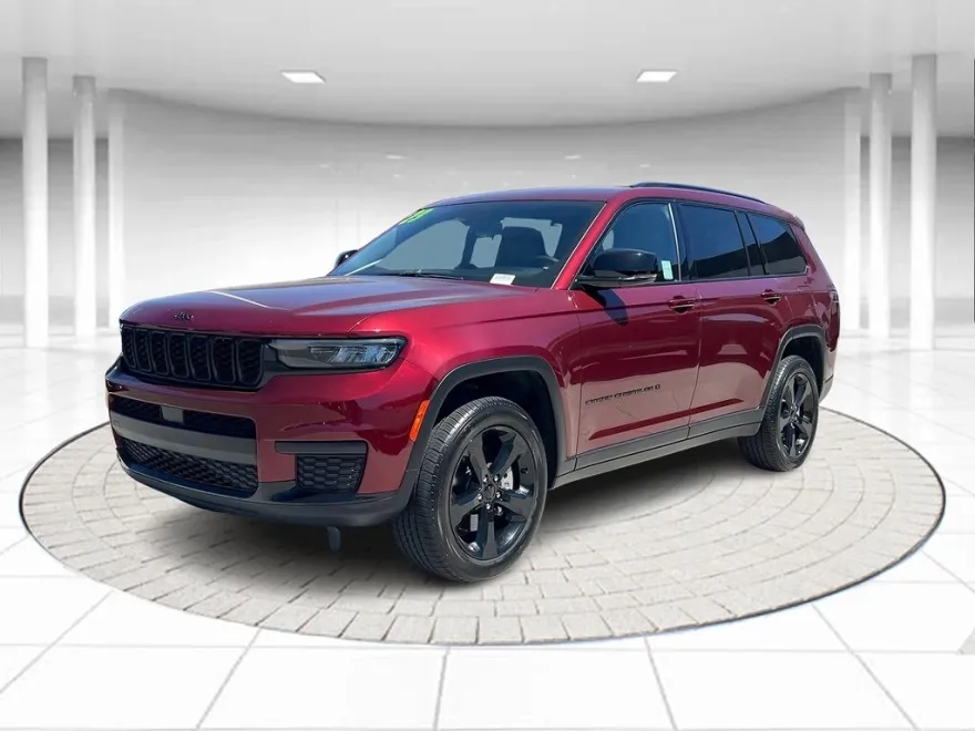 2023 Jeep Grand Cherokee Altitude photo 1