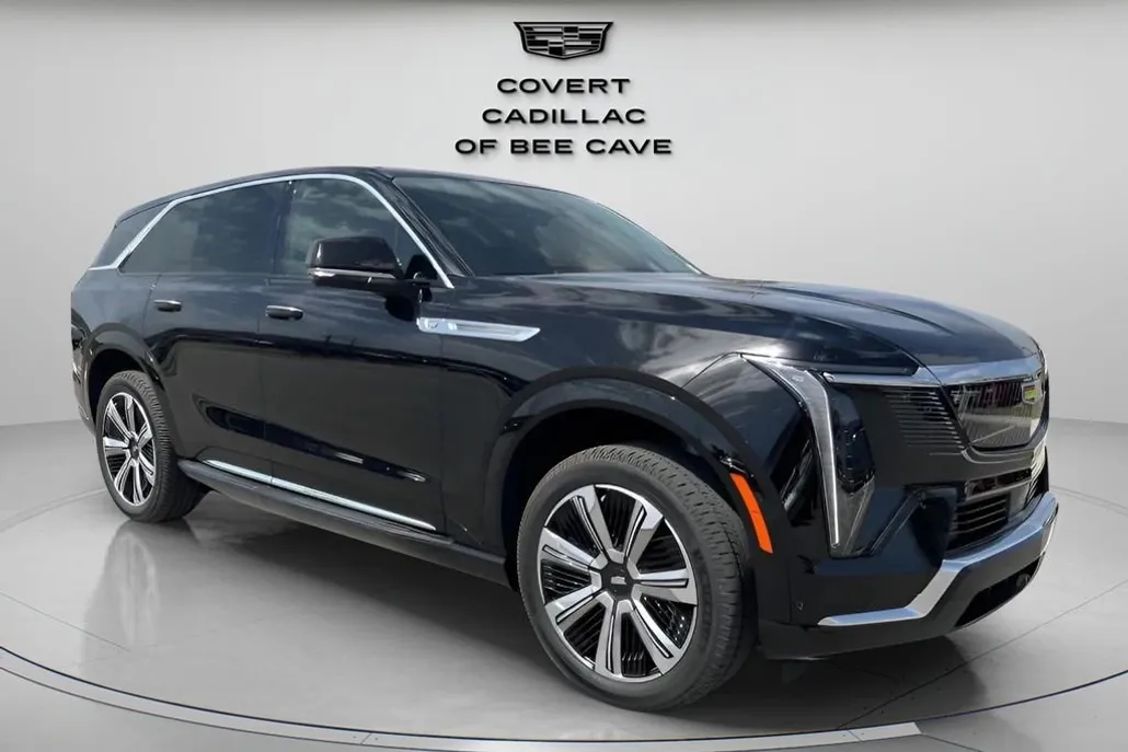 2025 Cadillac Escalade IQ Luxury photo 1
