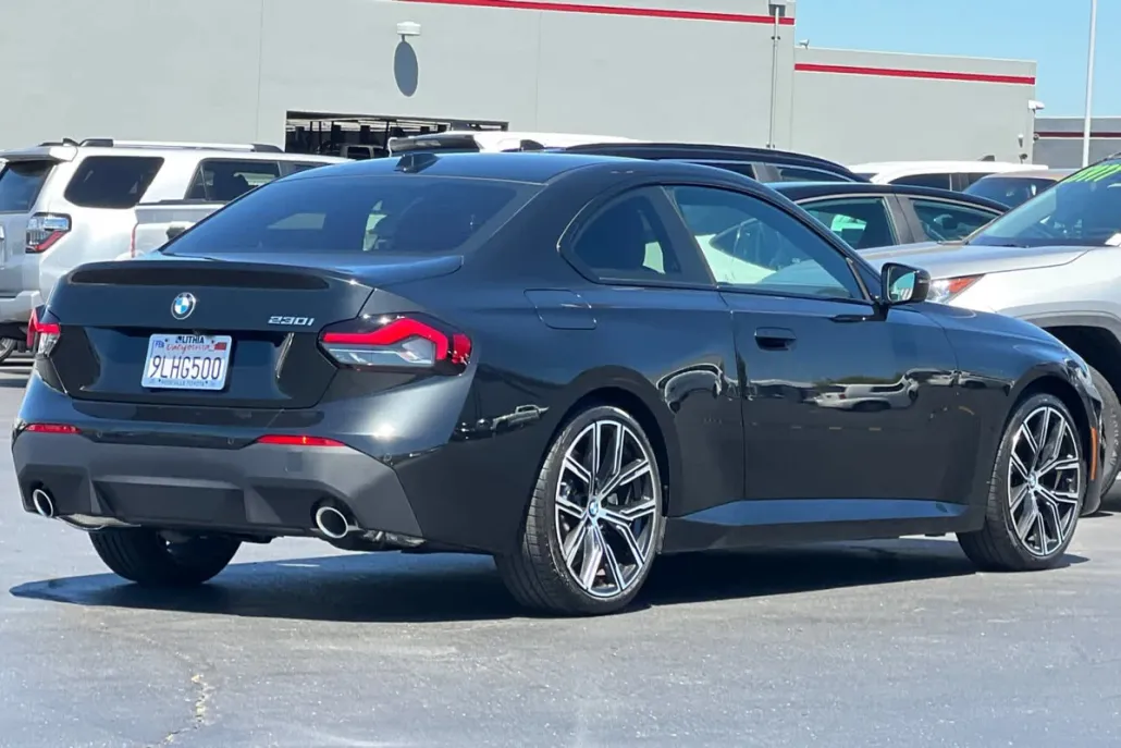 2024 Bmw 230i photo 1