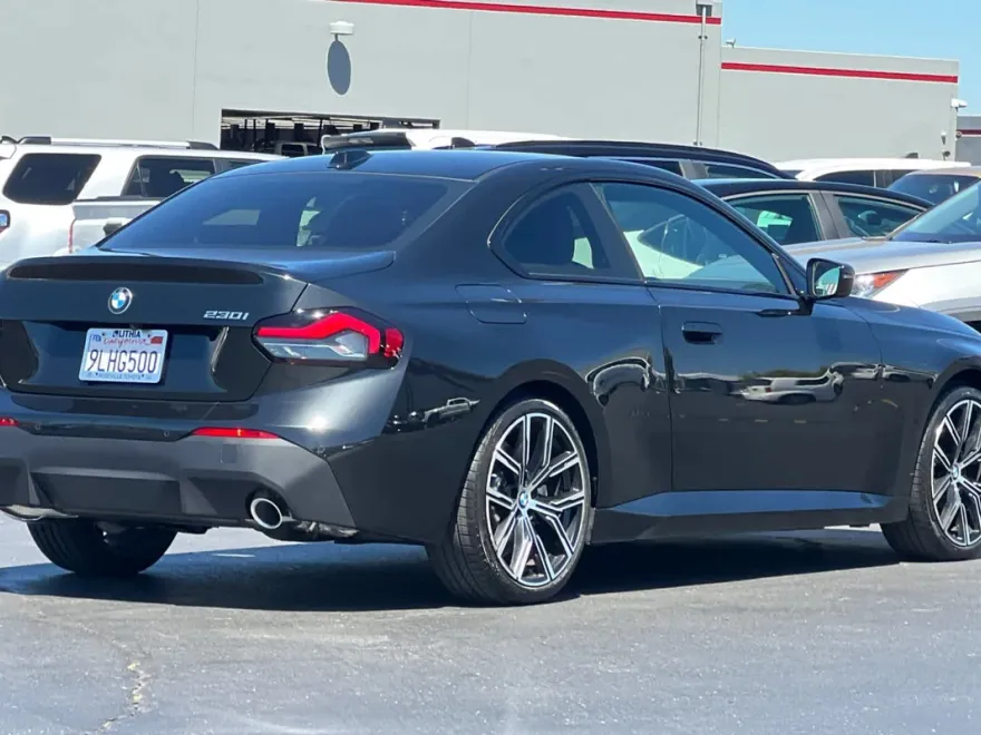 2024 Bmw 230i photo 1