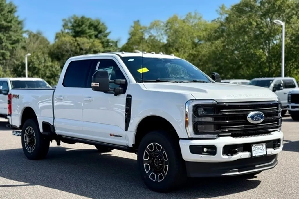2026 Ford F-350 Platinum photo 1