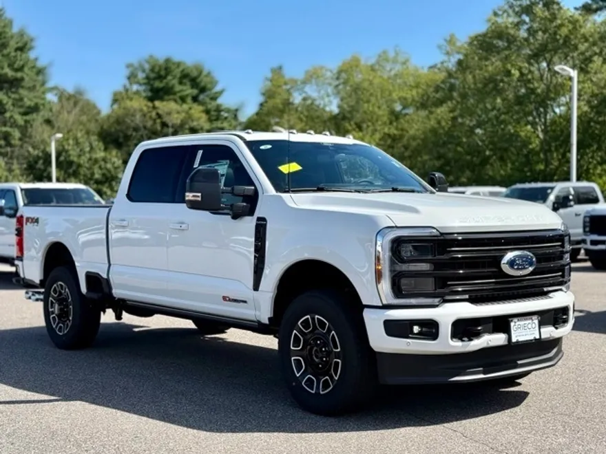 2026 Ford F-350 Platinum photo 1