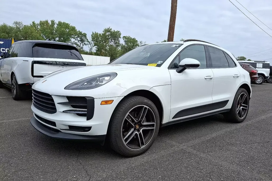 2020 Porsche Macan photo 1