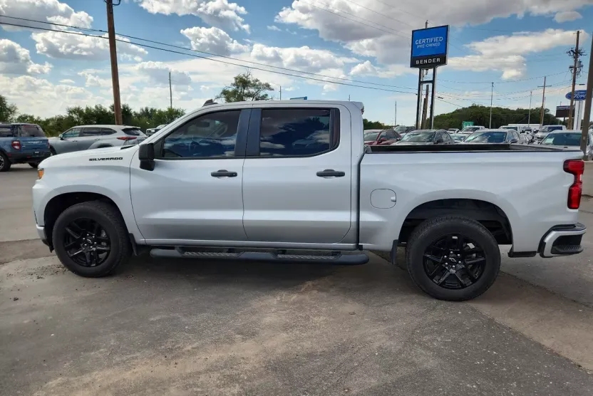 2022 Chevrolet Silverado 1500 Custom photo 1