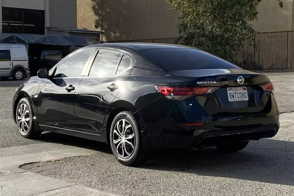 2021 Nissan Sentra S photo 1