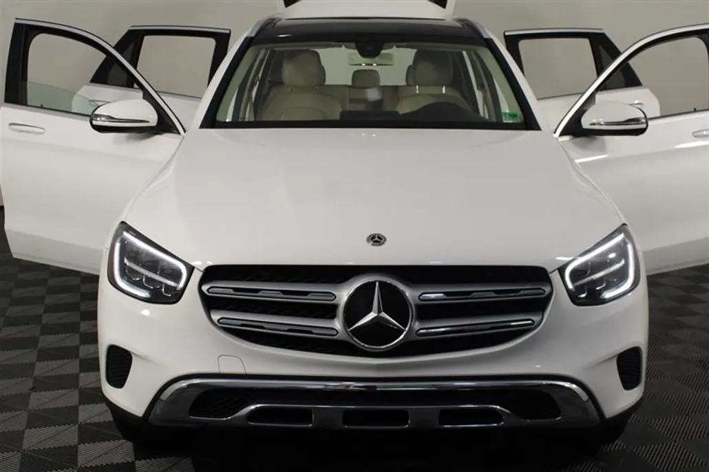 2020 Mercedes Benz GLC 300 photo 1