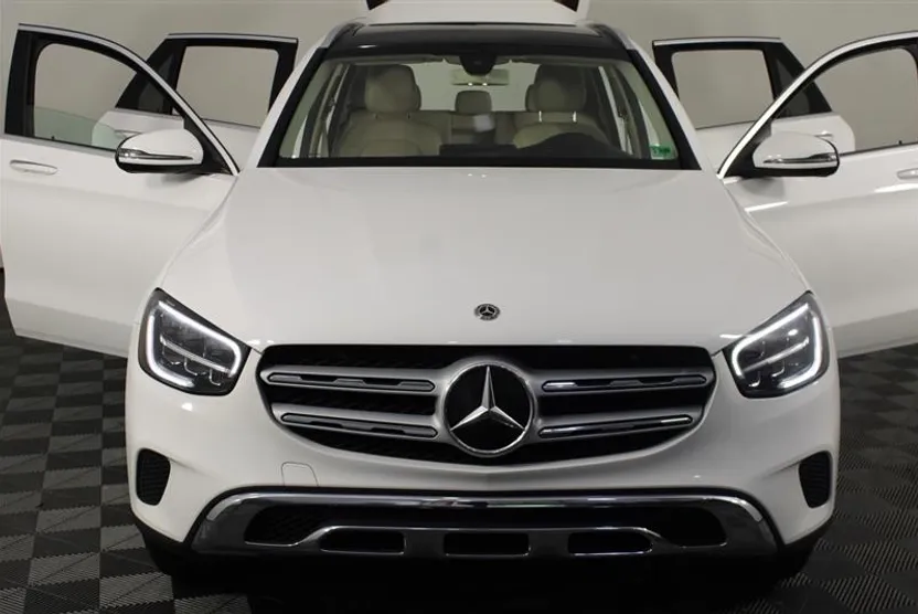 2020 Mercedes Benz GLC 300 photo 1