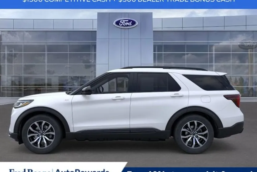 2025 Ford Explorer ST-Line photo 1