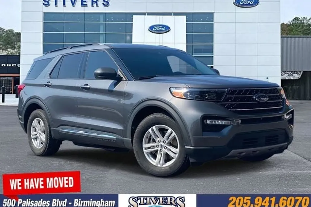 2021 Ford Explorer XLT photo 1