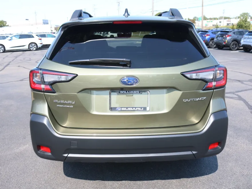 2025 Subaru Outback Premium photo 1