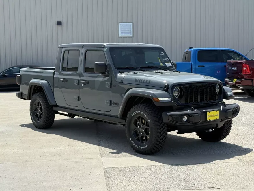 2025 Jeep Gladiator Willys photo 1
