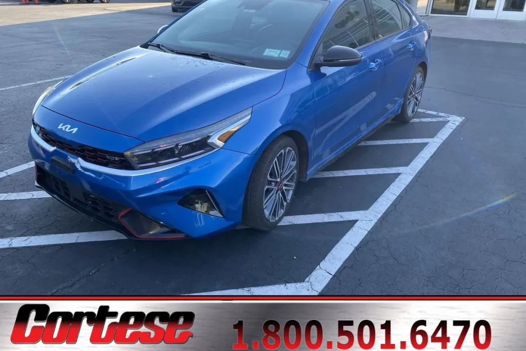 2023 Kia Forte GT photo 1