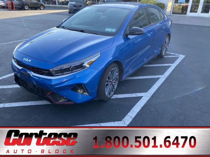 2023 Kia Forte GT photo 1