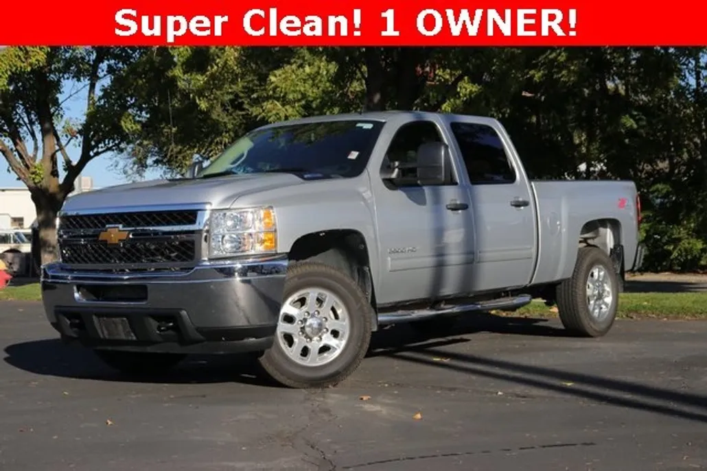 2014 Chevrolet Silverado 3500HD LT photo 1