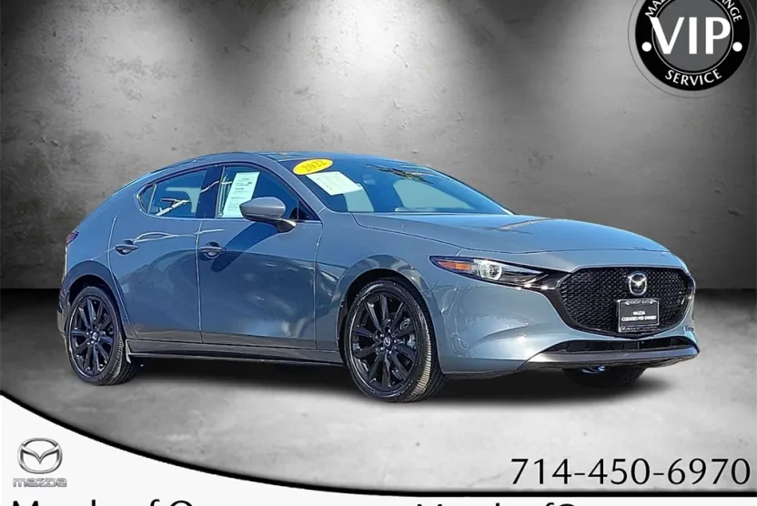 2022 Mazda Mazda3 Premium photo 1