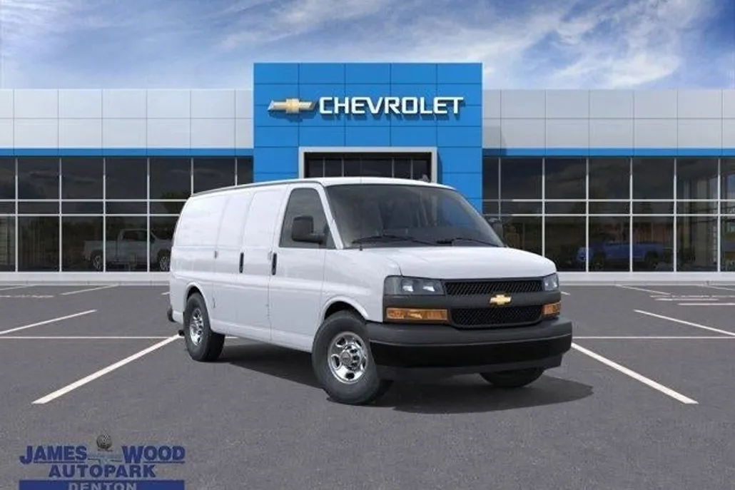 2025 Chevrolet Express Cargo 2500 Base photo 1