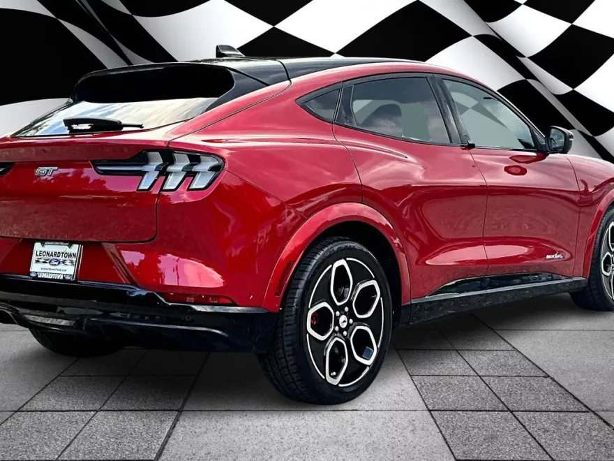 2022 Ford Mustang Mach-E GT photo 1