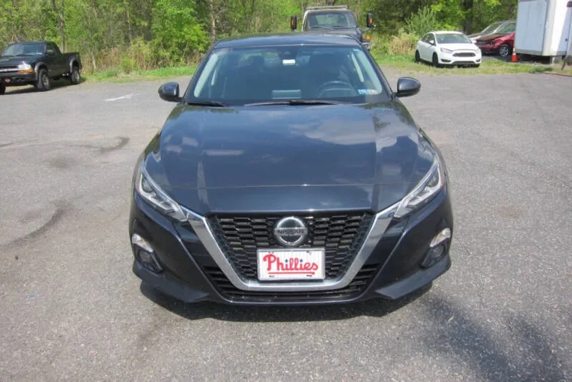 2019 Nissan Altima 2.5 SV photo 1