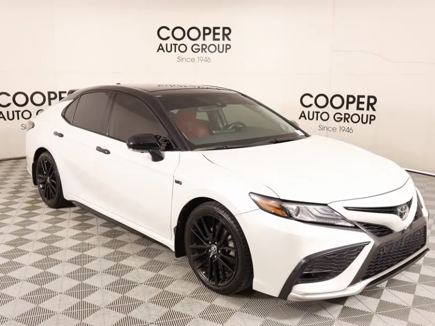 2022 Toyota Camry XSE photo 1
