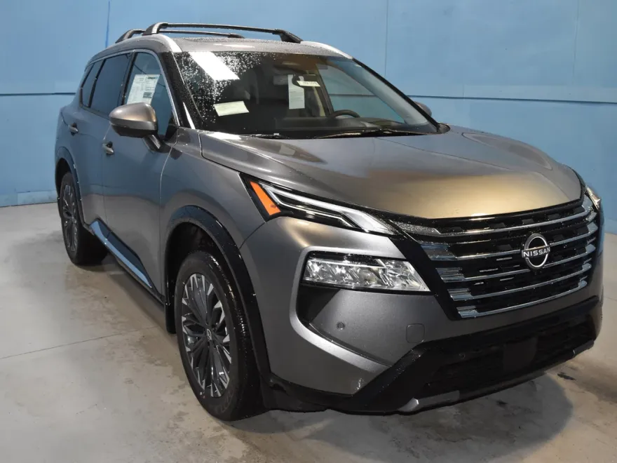 2026 Nissan Rogue Platinum photo 1