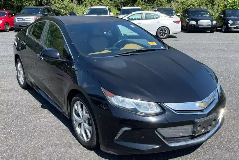 2016 Chevrolet Volt Premier photo 1