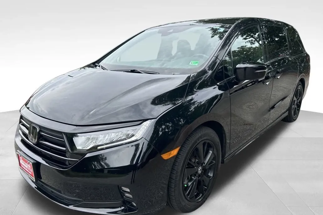 2023 Honda Odyssey Sport photo 1