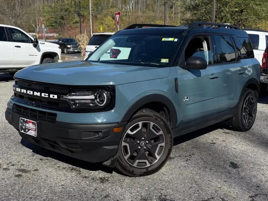 2022 Ford Bronco Sport Outer Banks photo 1