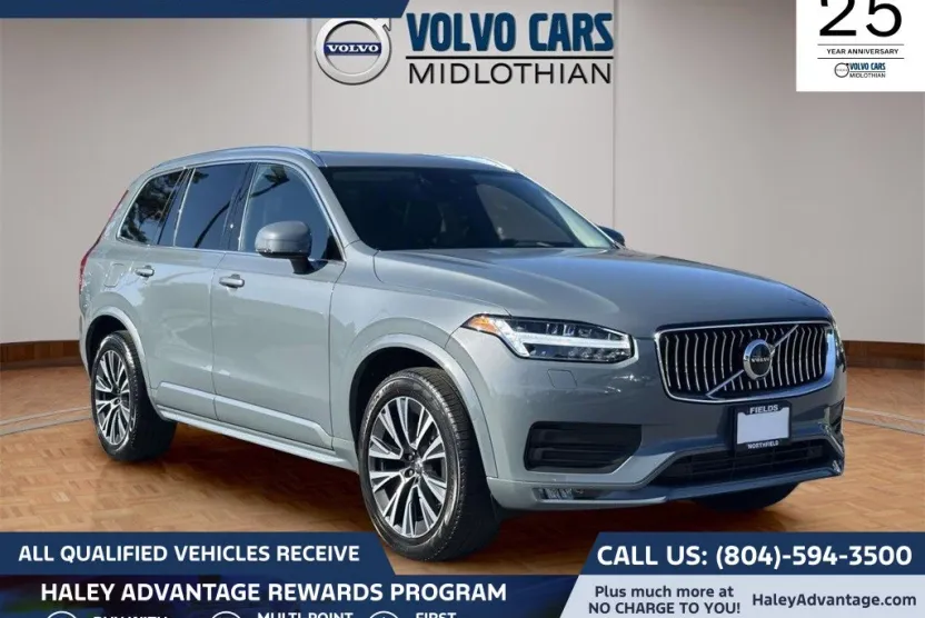 2022 Volvo XC90 T6 Momentum photo 1