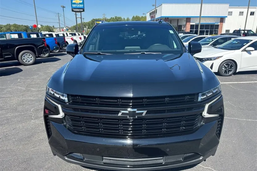 2023 Chevrolet Suburban 1500 RST photo 1