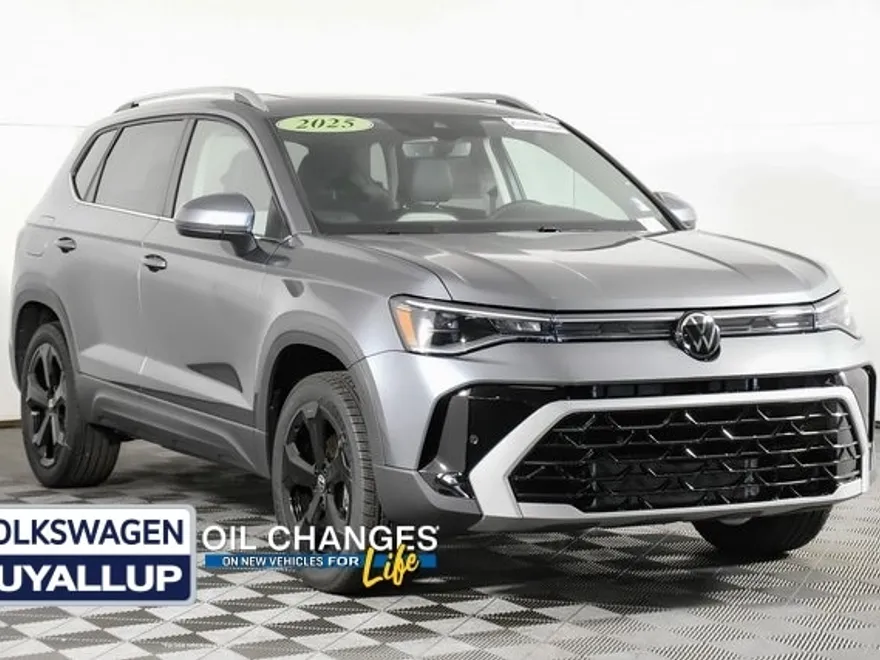 2025 Volkswagen Taos SEL photo 1