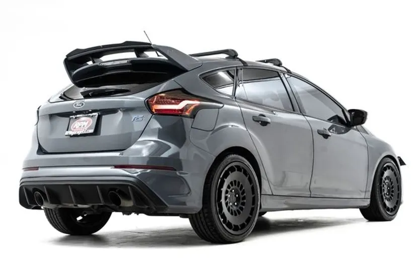 2016 Ford Focus RS photo 1