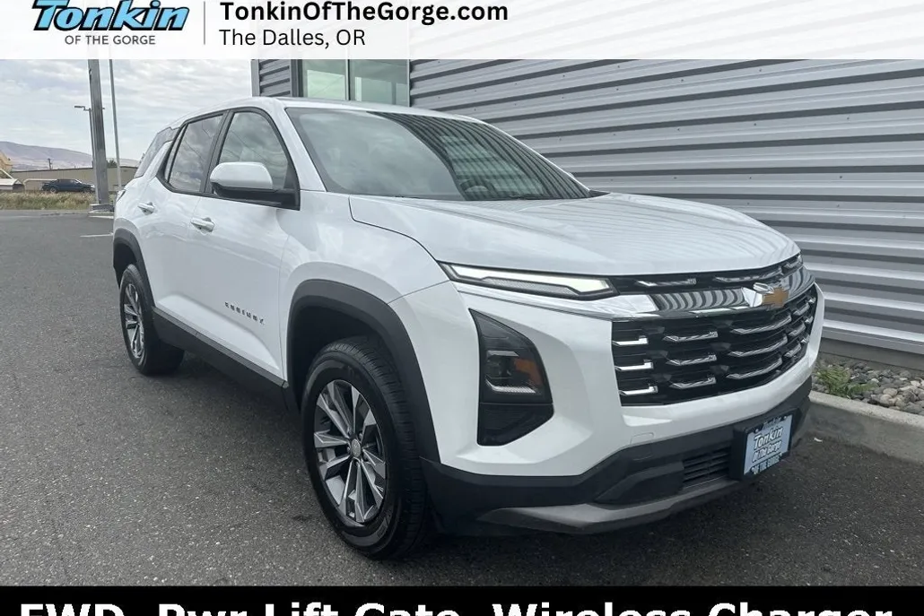 2026 Chevrolet Equinox LT photo 1