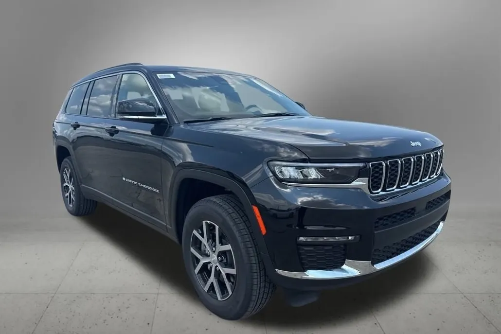 2025 Jeep Grand Cherokee Limited photo 1