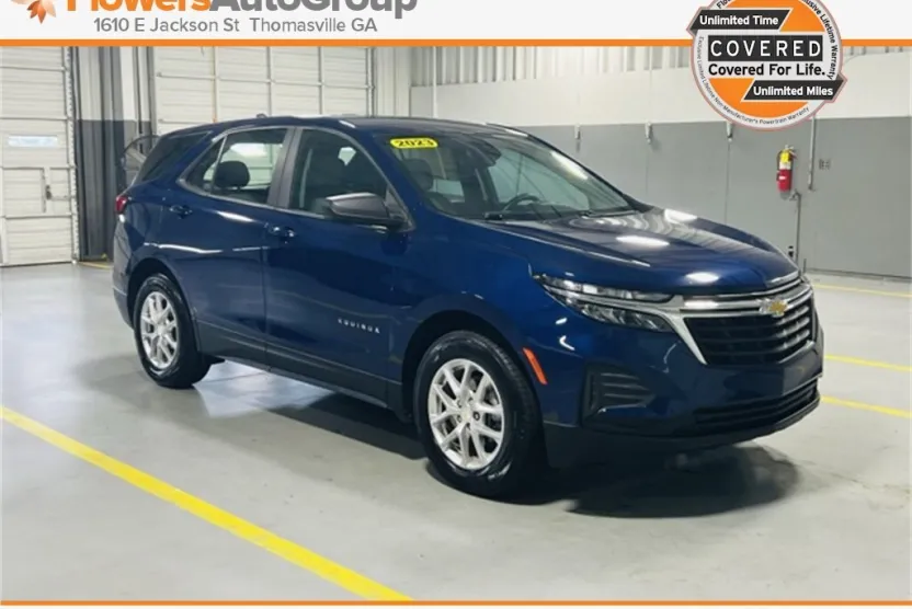 2023 Chevrolet Equinox LS photo 1