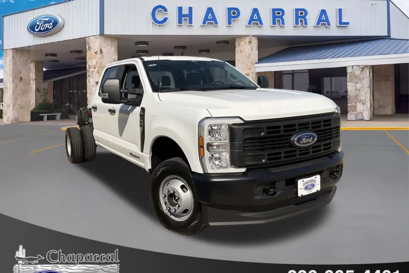 2025 Ford F-350 XL photo 1