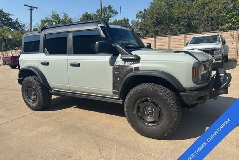 2024 Ford Bronco Everglades photo 1