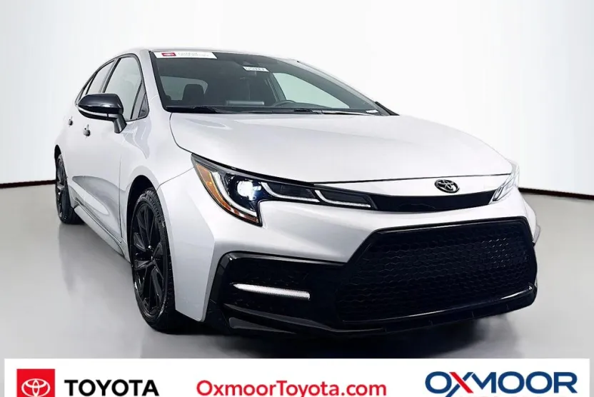 2022 Toyota Corolla SE photo 1