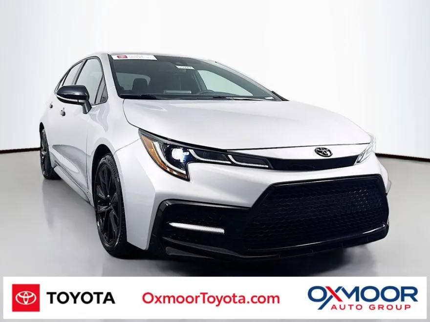 2022 Toyota Corolla SE photo 1