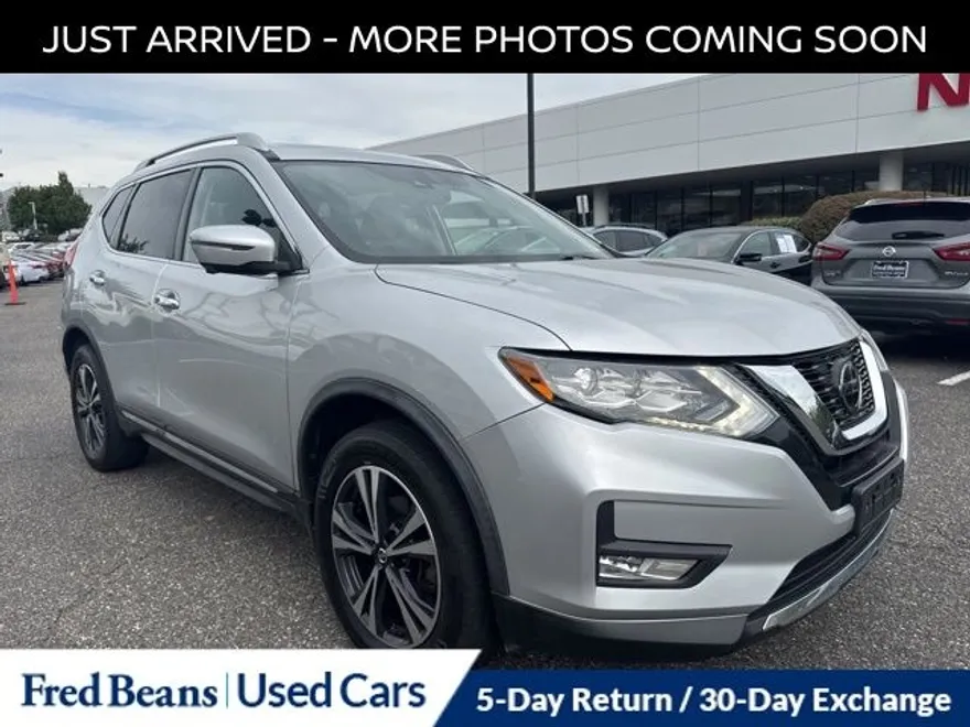 2018 Nissan Rogue SL photo 1