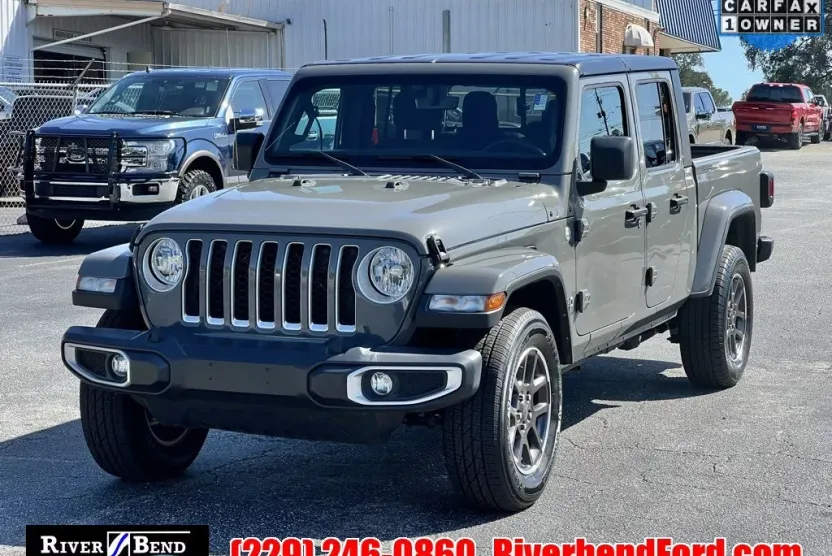 2023 Jeep Gladiator Overland photo 1