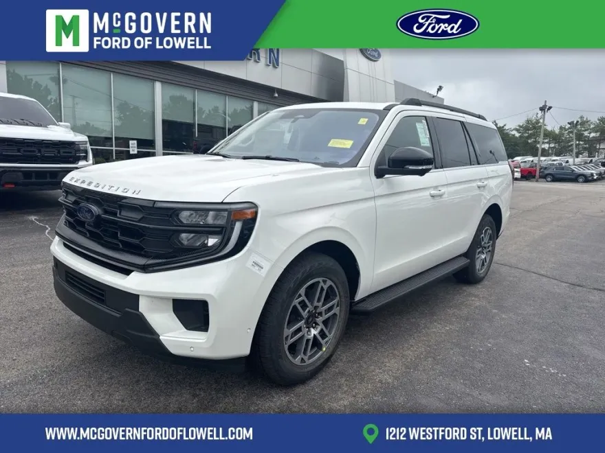 2025 Ford Expedition photo 1