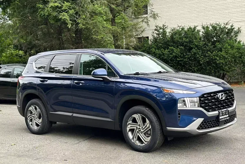 2023 Hyundai Santa Fe SE photo 1