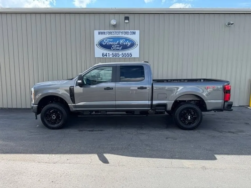 2025 Ford F-250 XL photo 1