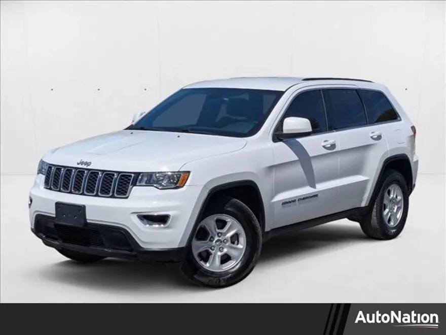 2017 Jeep Grand Cherokee Laredo photo 1