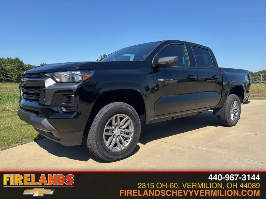 2026 Chevrolet Colorado LT photo 1