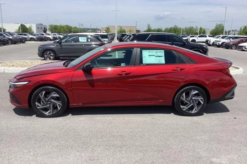 2025 Hyundai Elantra Hybrid SEL Sport photo 1