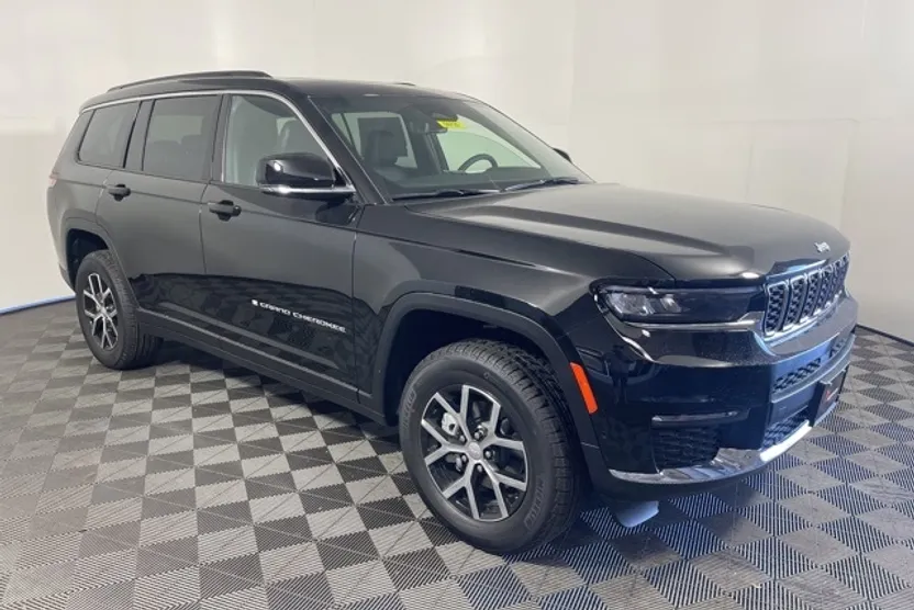 2025 Jeep Grand Cherokee Limited photo 1