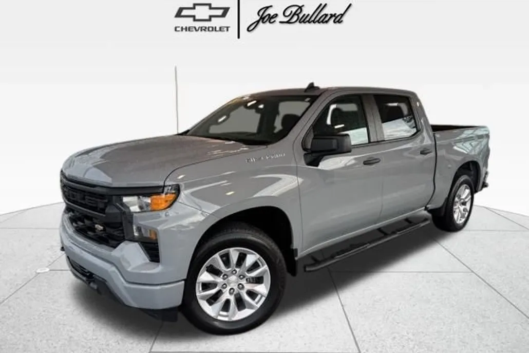 2024 Chevrolet Silverado 1500 Custom photo 1