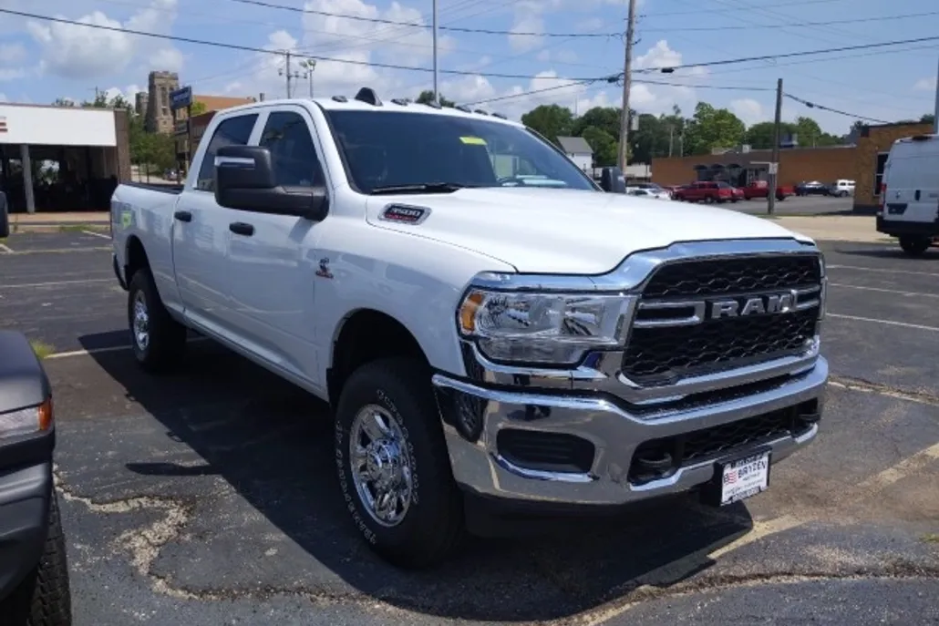 2023 Ram 3500 Tradesman photo 1