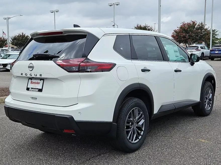 2026 Nissan Rogue S photo 1